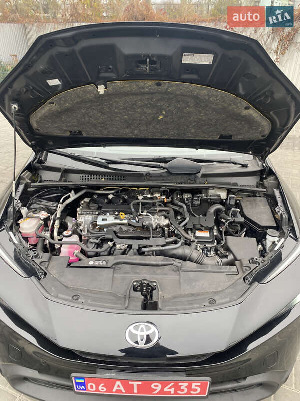 Хэтчбек Toyota Prius 2023 в Запорожье