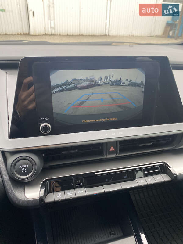 Хэтчбек Toyota Prius 2023 в Запорожье