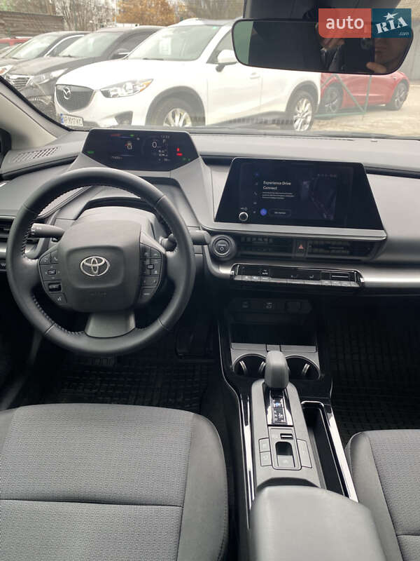 Хэтчбек Toyota Prius 2023 в Запорожье
