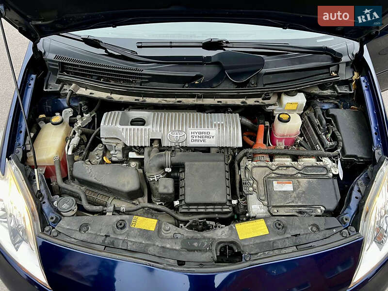 Хетчбек Toyota Prius 2013 в Києві