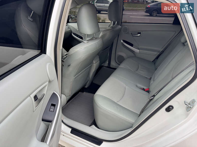 Хэтчбек Toyota Prius 2012 в Киеве