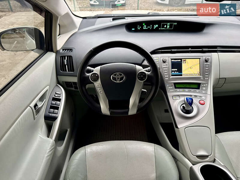 Хэтчбек Toyota Prius 2012 в Киеве