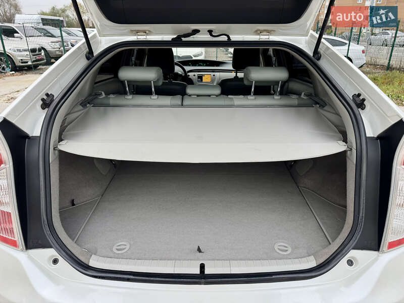 Хэтчбек Toyota Prius 2012 в Киеве