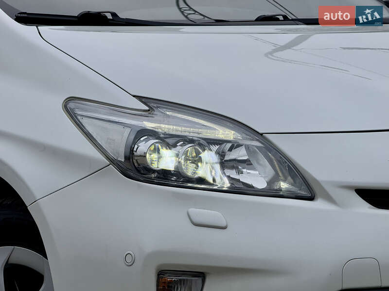 Хэтчбек Toyota Prius 2012 в Киеве