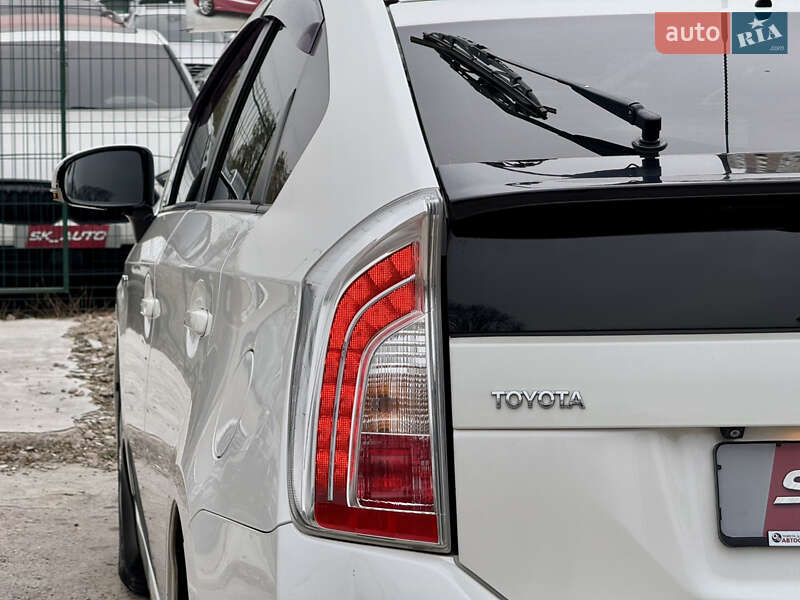 Хэтчбек Toyota Prius 2012 в Киеве