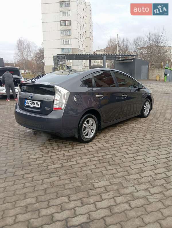 Хетчбек Toyota Prius 2012 в Калуші