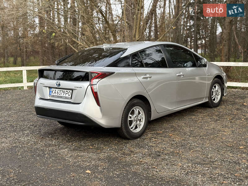 Хэтчбек Toyota Prius 2016 в Киеве фото 7 Хэтчбек Toyota Prius 2016 в Киеве