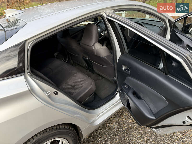 Хэтчбек Toyota Prius 2016 в Киеве фото 12 Хэтчбек Toyota Prius 2016 в Киеве