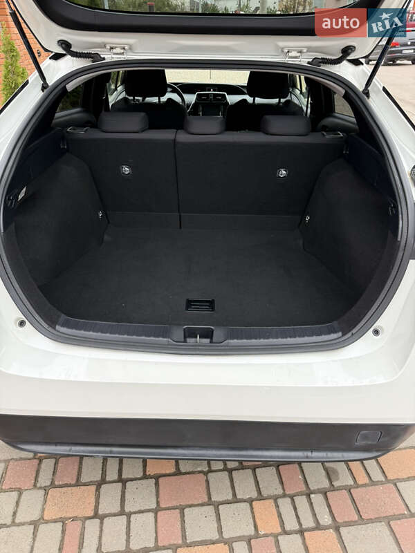 Хэтчбек Toyota Prius 2017 в Одессе фото 66 Хэтчбек Toyota Prius 2017 в Одессе