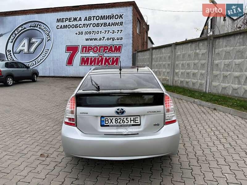 Хэтчбек Toyota Prius 2011 в Хмельницком