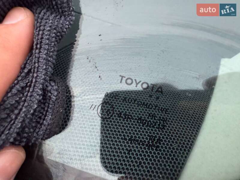 Хэтчбек Toyota Prius 2011 в Хмельницком