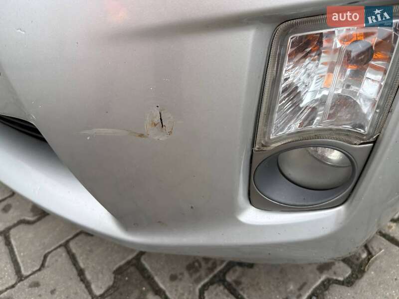 Хэтчбек Toyota Prius 2011 в Хмельницком