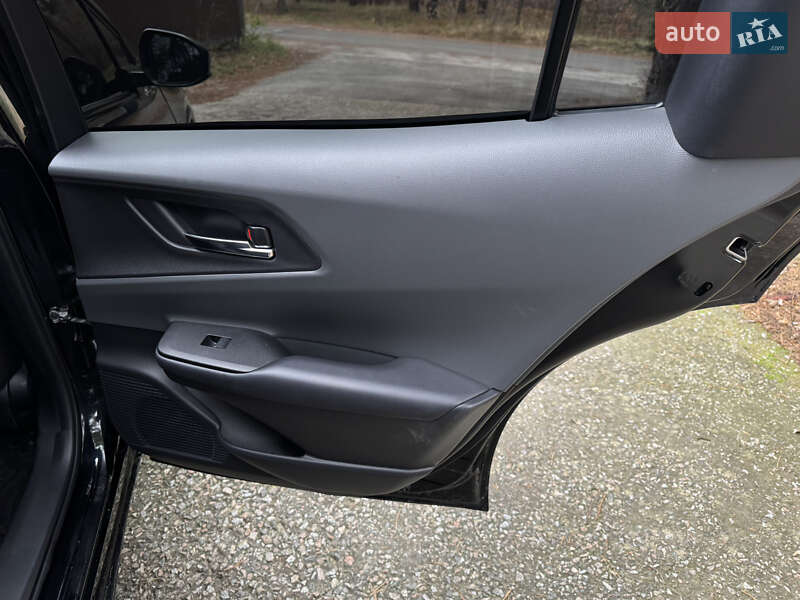 Хэтчбек Toyota Prius 2023 в Киеве фото 17 Хэтчбек Toyota Prius 2023 в Киеве