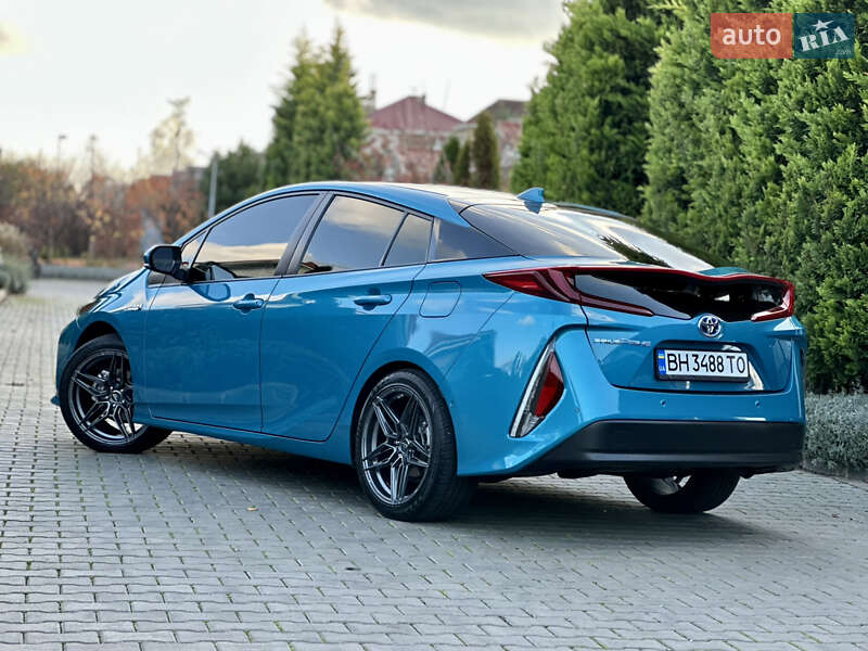 Хетчбек Toyota Prius 2022 в Одесі