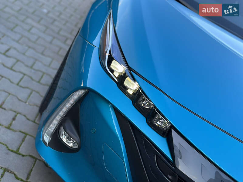 Хетчбек Toyota Prius 2022 в Одесі