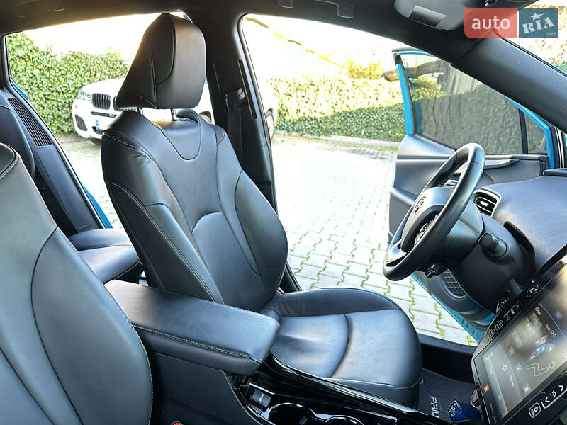 Хетчбек Toyota Prius 2022 в Одесі