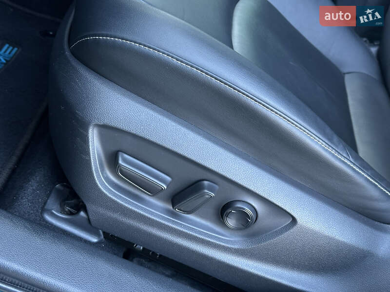 Хетчбек Toyota Prius 2022 в Одесі