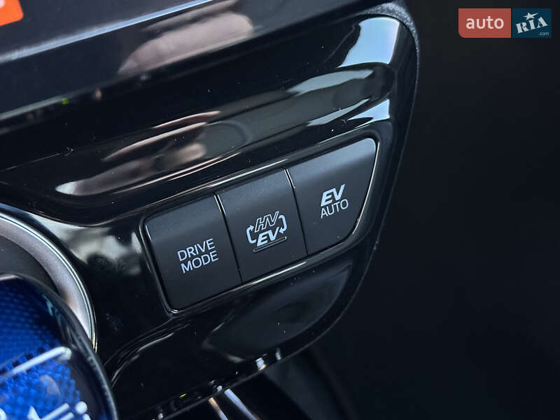 Хетчбек Toyota Prius 2022 в Одесі
