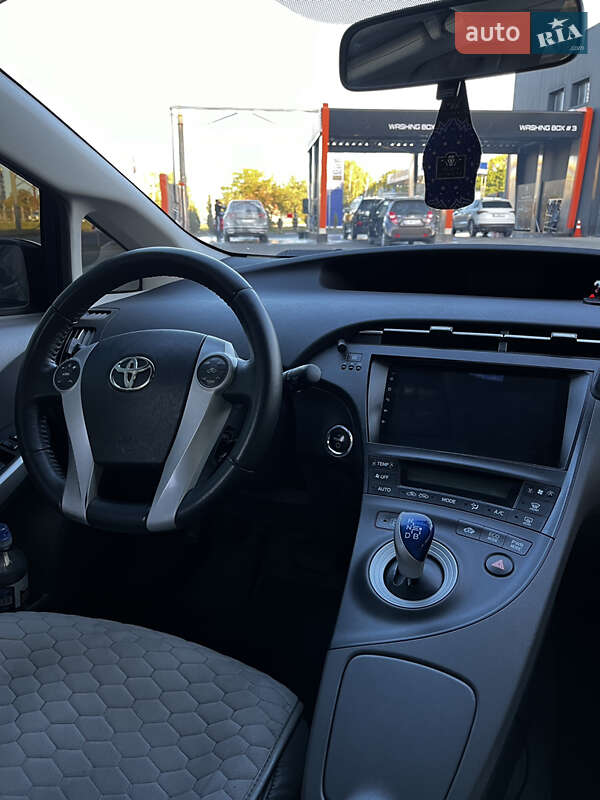 Хэтчбек Toyota Prius 2011 в Полтаве фото 11 Хэтчбек Toyota Prius 2011 в Полтаве