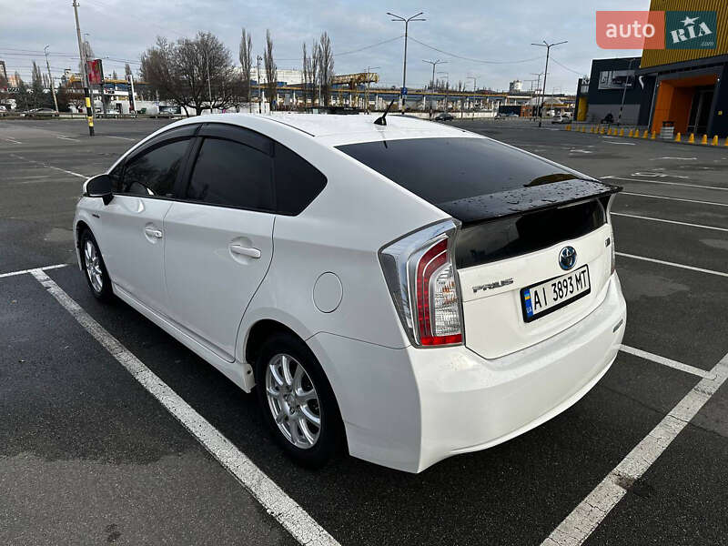 Хэтчбек Toyota Prius 2014 в Киеве фото 4 Хэтчбек Toyota Prius 2014 в Киеве