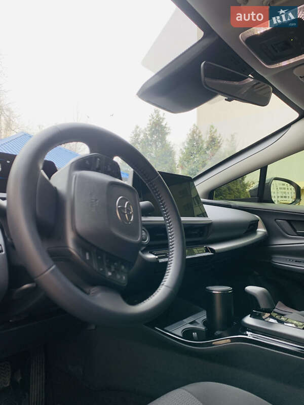 Хетчбек Toyota Prius 2024 в Одесі