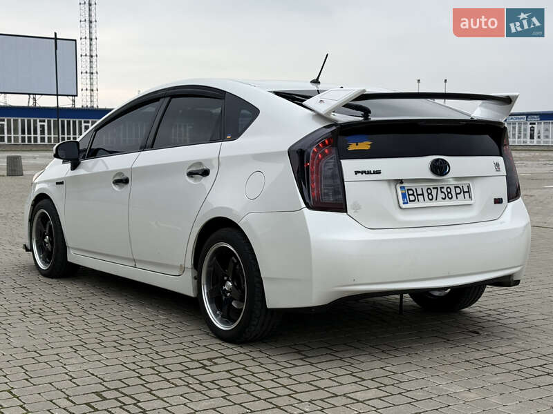 Хэтчбек Toyota Prius 2012 в Одессе