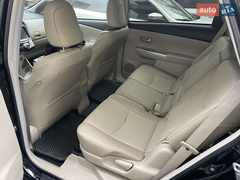 Хэтчбек Toyota Prius 2013 в Киеве