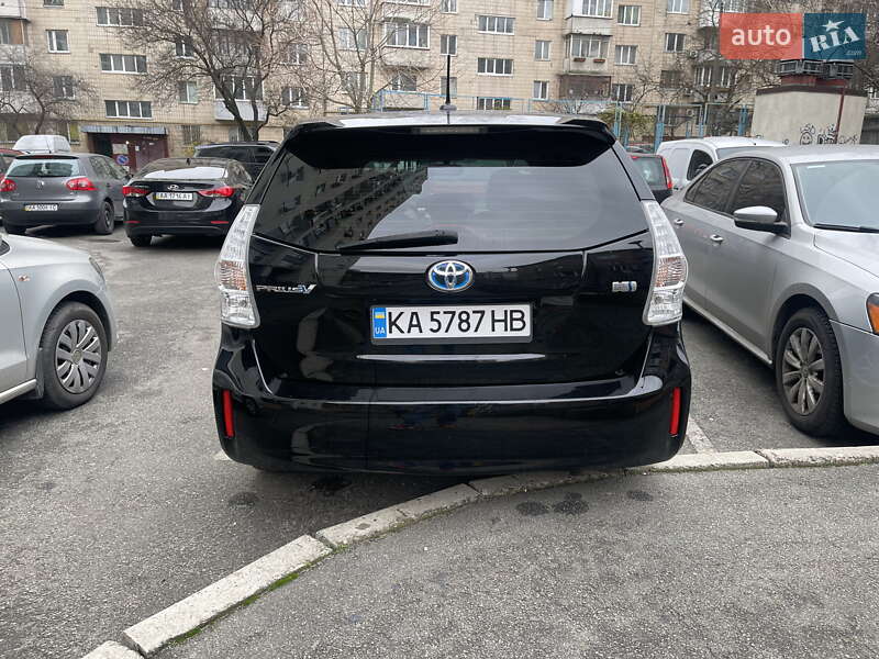 Хэтчбек Toyota Prius 2013 в Киеве