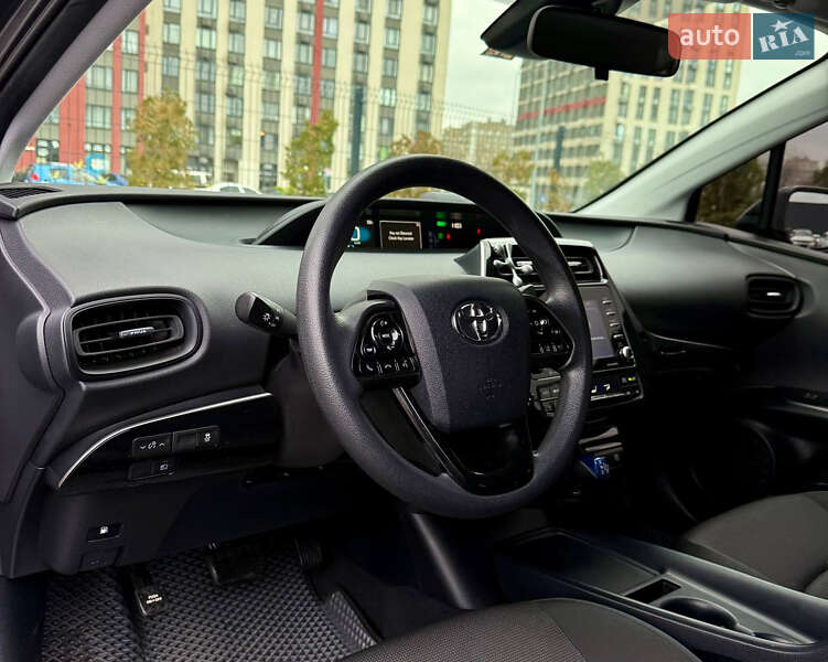 Хэтчбек Toyota Prius 2022 в Киеве