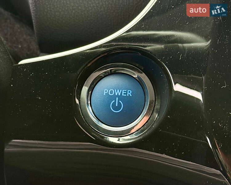 Хэтчбек Toyota Prius 2022 в Киеве
