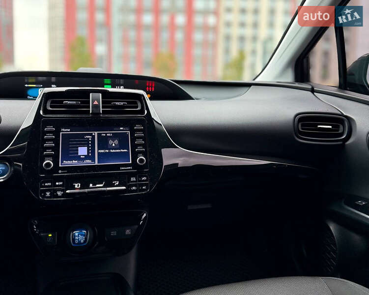 Хэтчбек Toyota Prius 2022 в Киеве