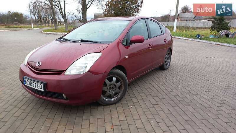 Хэтчбек Toyota Prius 2005 в Луцке фото Хэтчбек Toyota Prius 2005 в Луцке