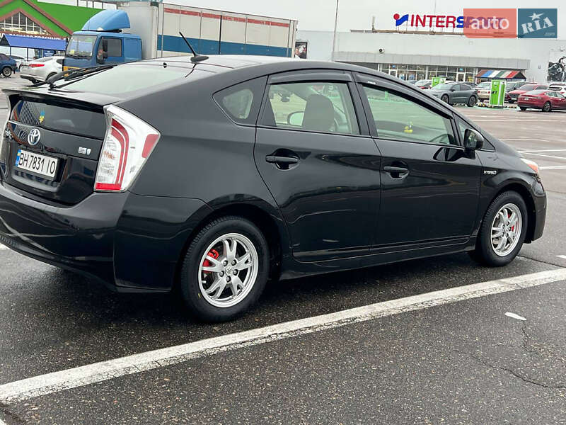 Хэтчбек Toyota Prius 2014 в Одессе