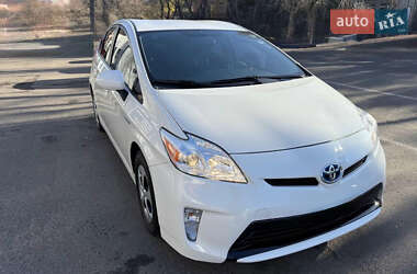 Хэтчбек Toyota Prius 2014 в Днепре