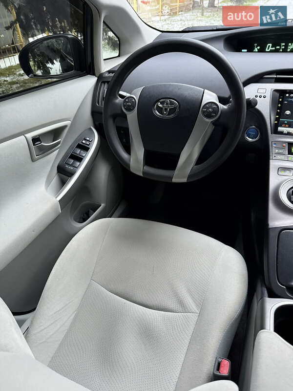 Хетчбек Toyota Prius 2014 в Одесі