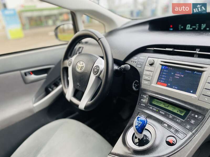 Хэтчбек Toyota Prius 2010 в Харькове
