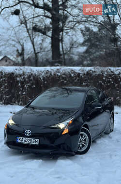Хетчбек Toyota Prius 2016 в Києві