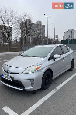 Хетчбек Toyota Prius 2014 в Києві