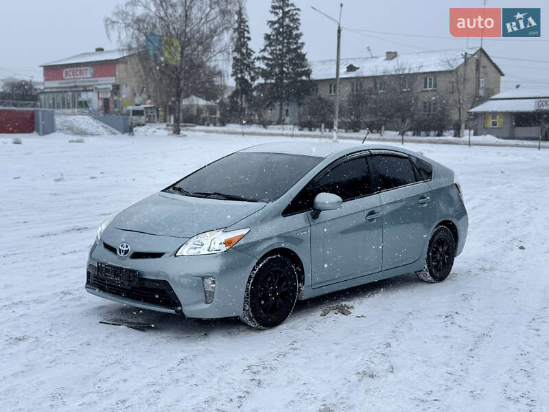 Хэтчбек Toyota Prius 2013 в Валках фото 2 Хэтчбек Toyota Prius 2013 в Валках