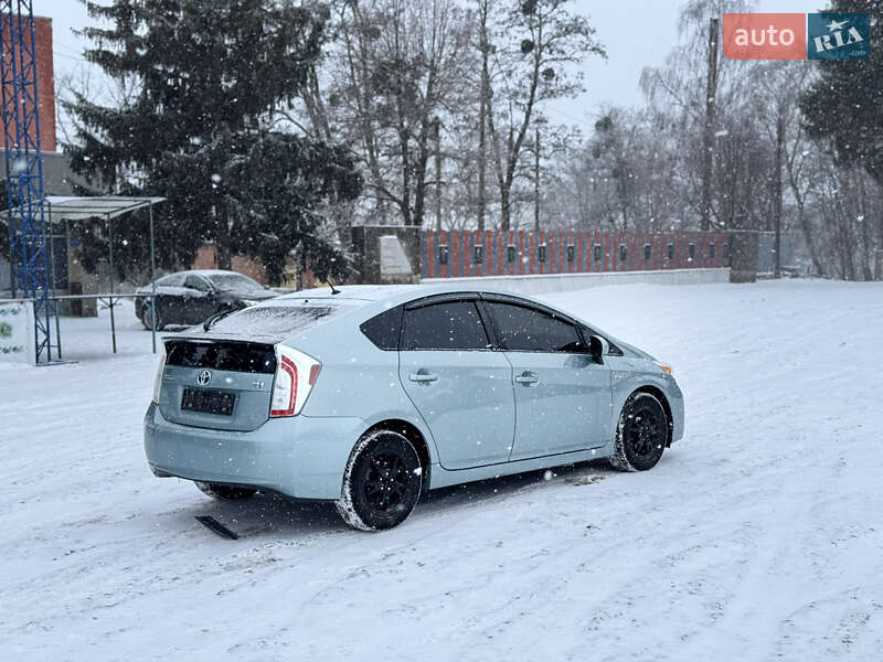 Хэтчбек Toyota Prius 2013 в Валках фото 6 Хэтчбек Toyota Prius 2013 в Валках