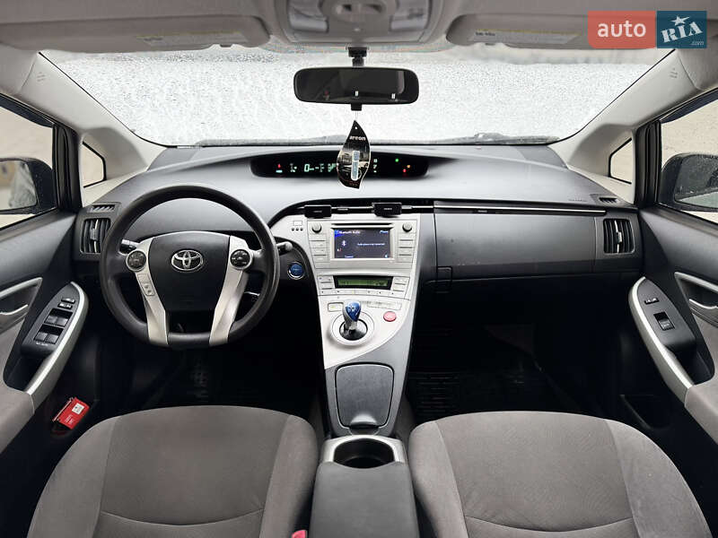 Хэтчбек Toyota Prius 2013 в Валках фото 9 Хэтчбек Toyota Prius 2013 в Валках
