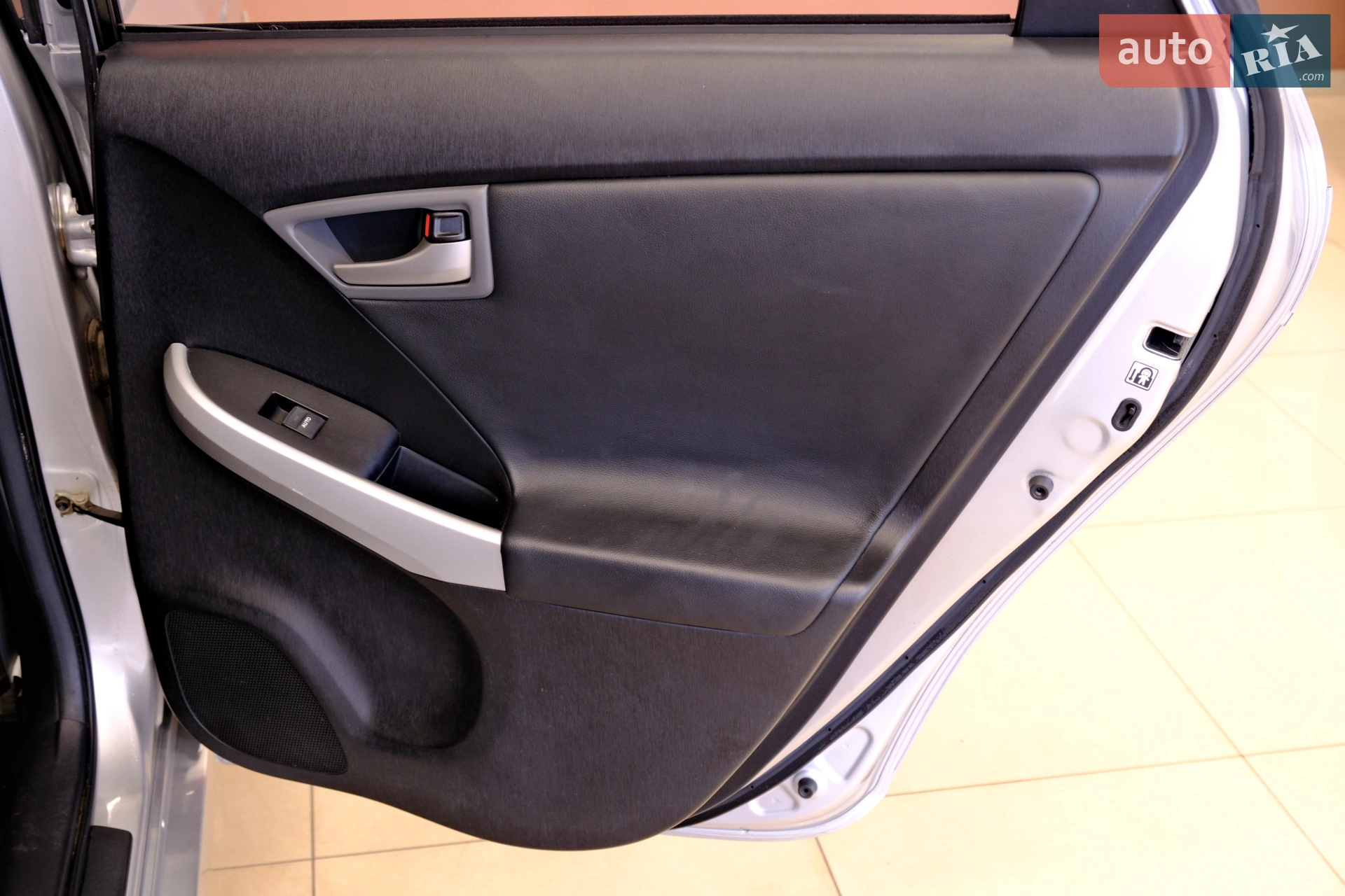 2013 Toyota Prius - мініатюра 32