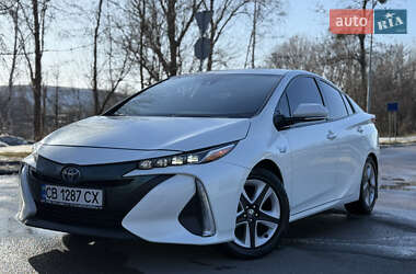 Хэтчбек Toyota Prius 2018 в Киеве