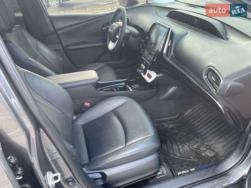Хэтчбек Toyota Prius 2017 в Киеве фото 19 Хэтчбек Toyota Prius 2017 в Киеве