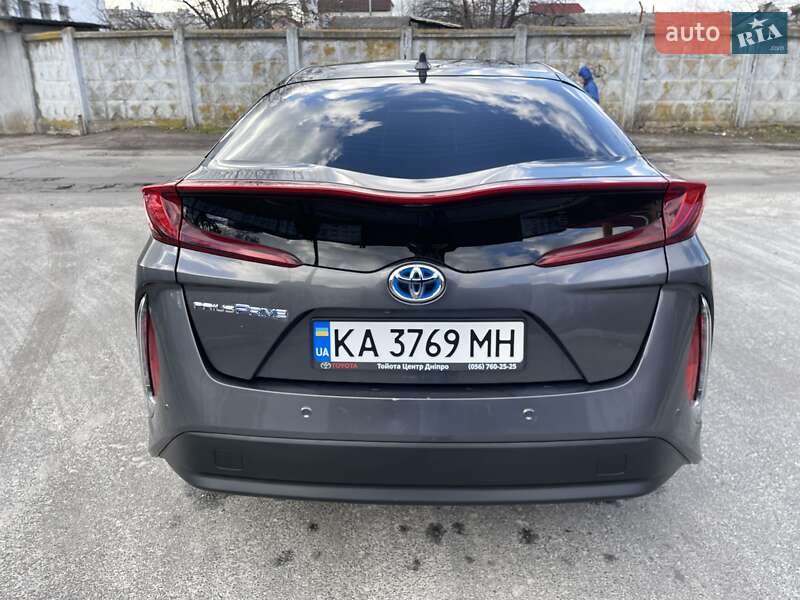 Хэтчбек Toyota Prius 2017 в Киеве фото 34 Хэтчбек Toyota Prius 2017 в Киеве