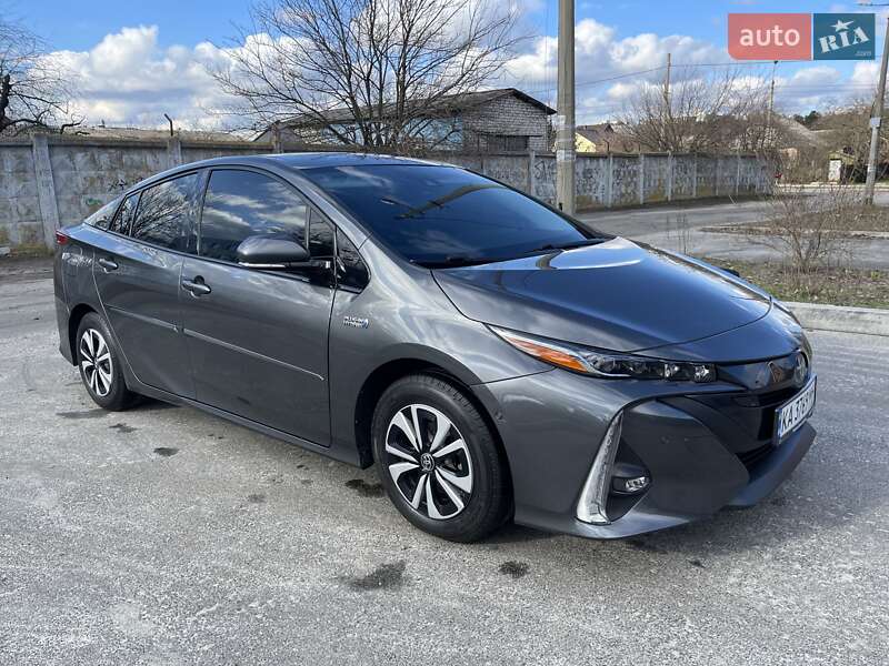 Хэтчбек Toyota Prius 2017 в Киеве фото 3 Хэтчбек Toyota Prius 2017 в Киеве