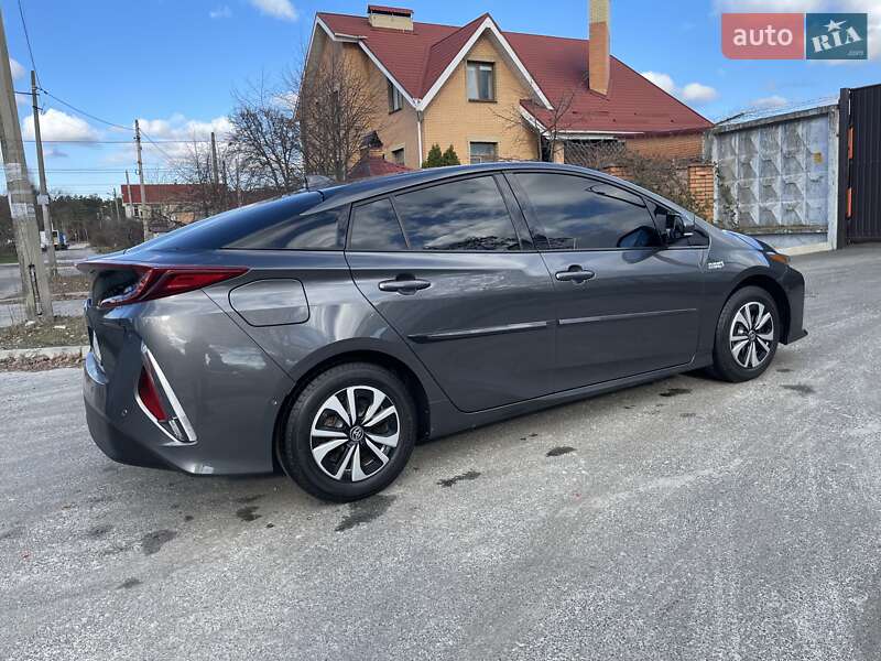 Хэтчбек Toyota Prius 2017 в Киеве фото 54 Хэтчбек Toyota Prius 2017 в Киеве