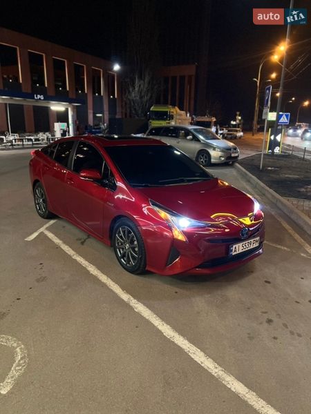 Хэтчбек Toyota Prius 2016 в Киеве