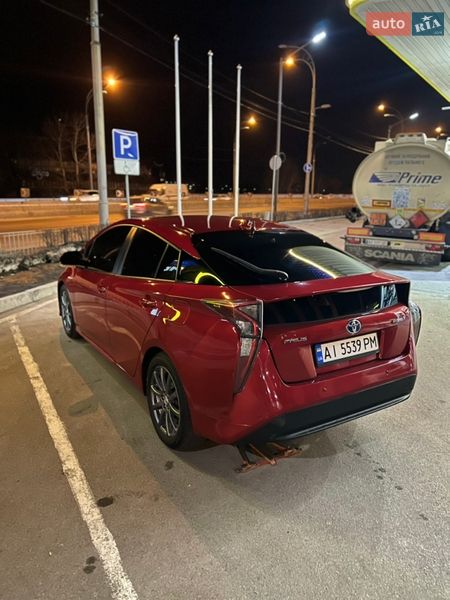 Хэтчбек Toyota Prius 2016 в Киеве