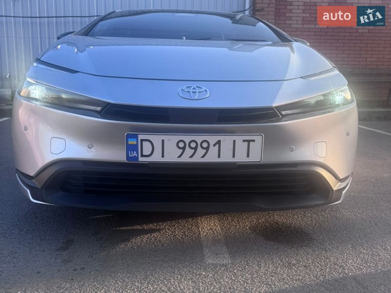 Хетчбек Toyota Prius 2023 в Кривому Розі